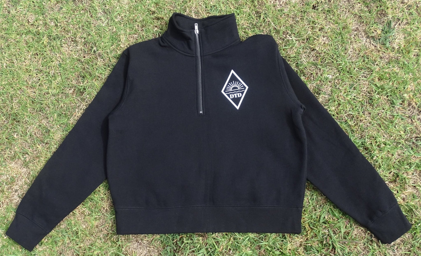 Women's Half Zip Crew | Black - Dawn Through Dusk
